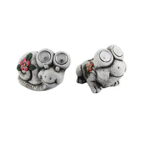 Solar Powered Cement Garden Frog with LED Eyes Outdoor Yard Decor